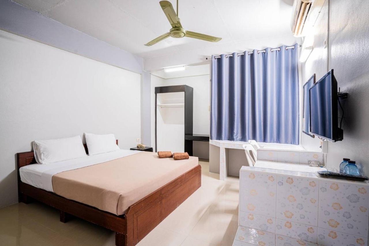 Pasawang Hotel Хатъяй Экстерьер фото