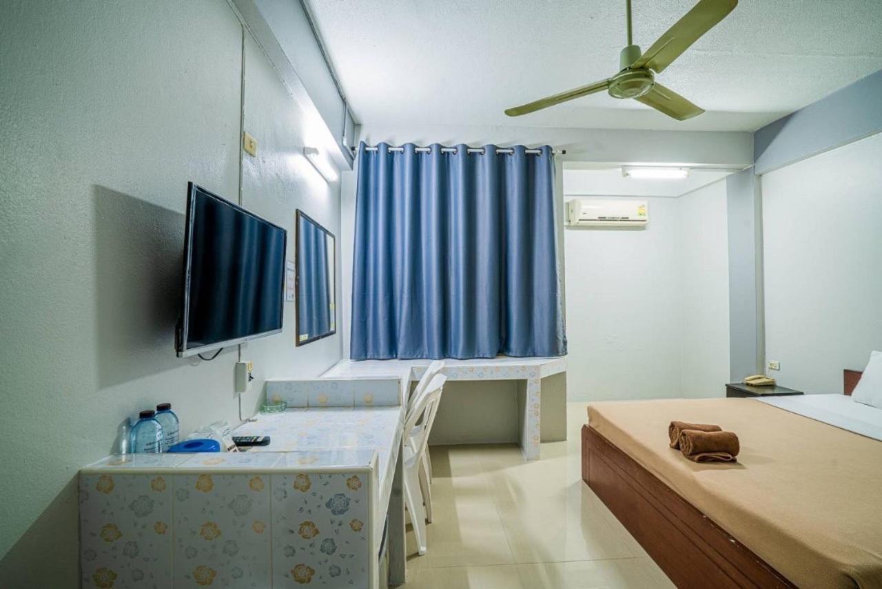 Pasawang Hotel Хатъяй Экстерьер фото