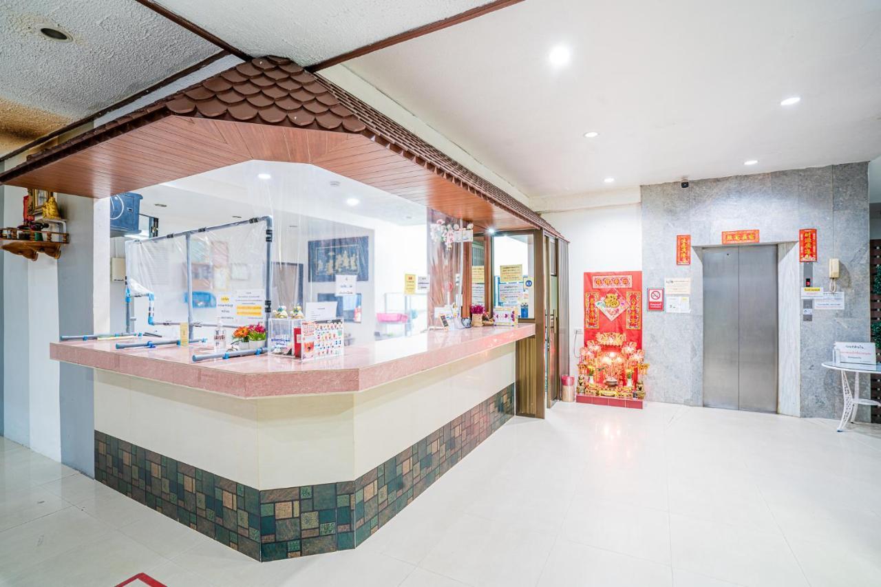 Pasawang Hotel Хатъяй Экстерьер фото