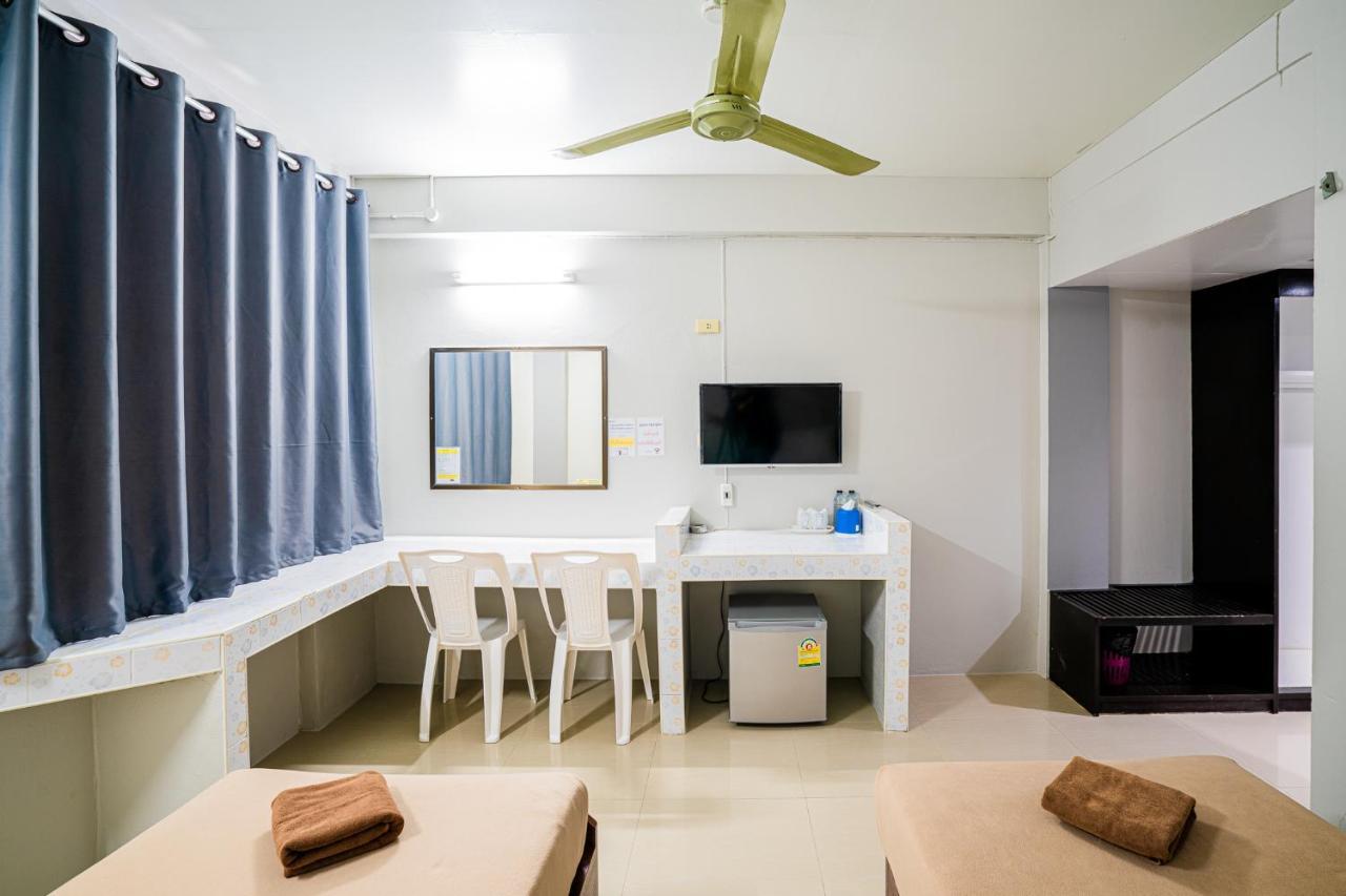 Pasawang Hotel Хатъяй Экстерьер фото