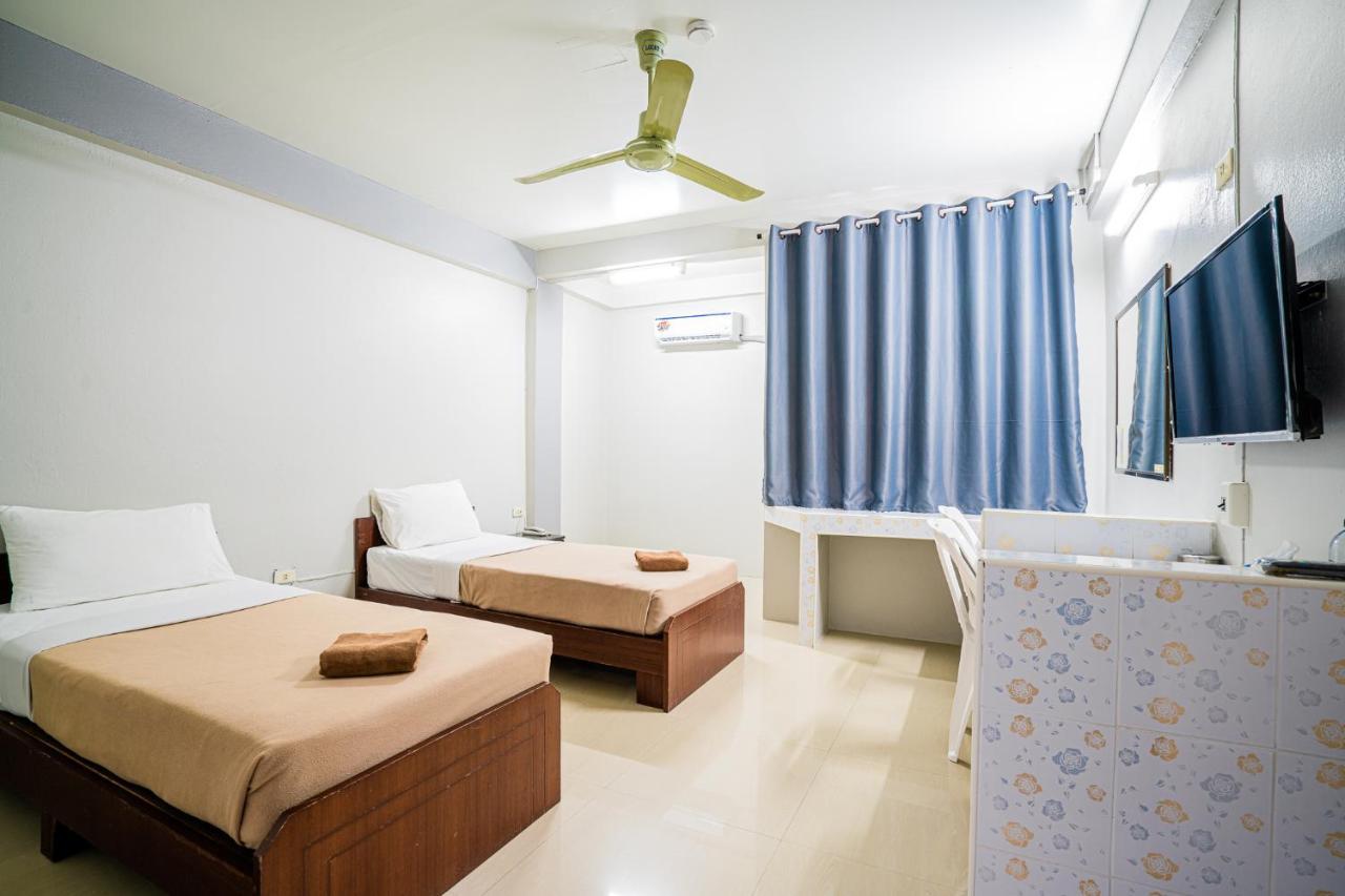 Pasawang Hotel Хатъяй Экстерьер фото