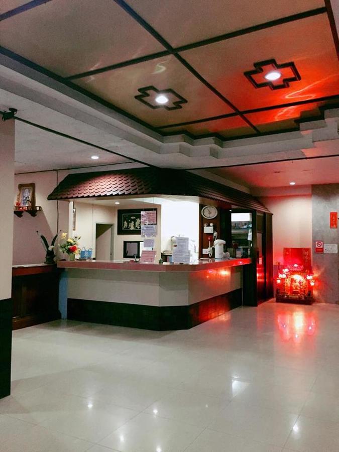 Pasawang Hotel Хатъяй Экстерьер фото